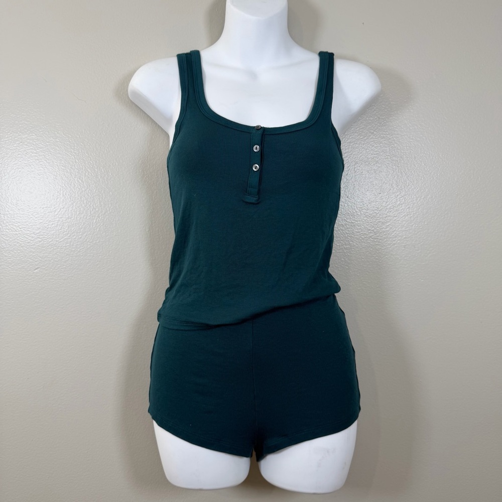 *NEW Victoria's Secret Tank Top Pajama Set Size Medium (FLAW)